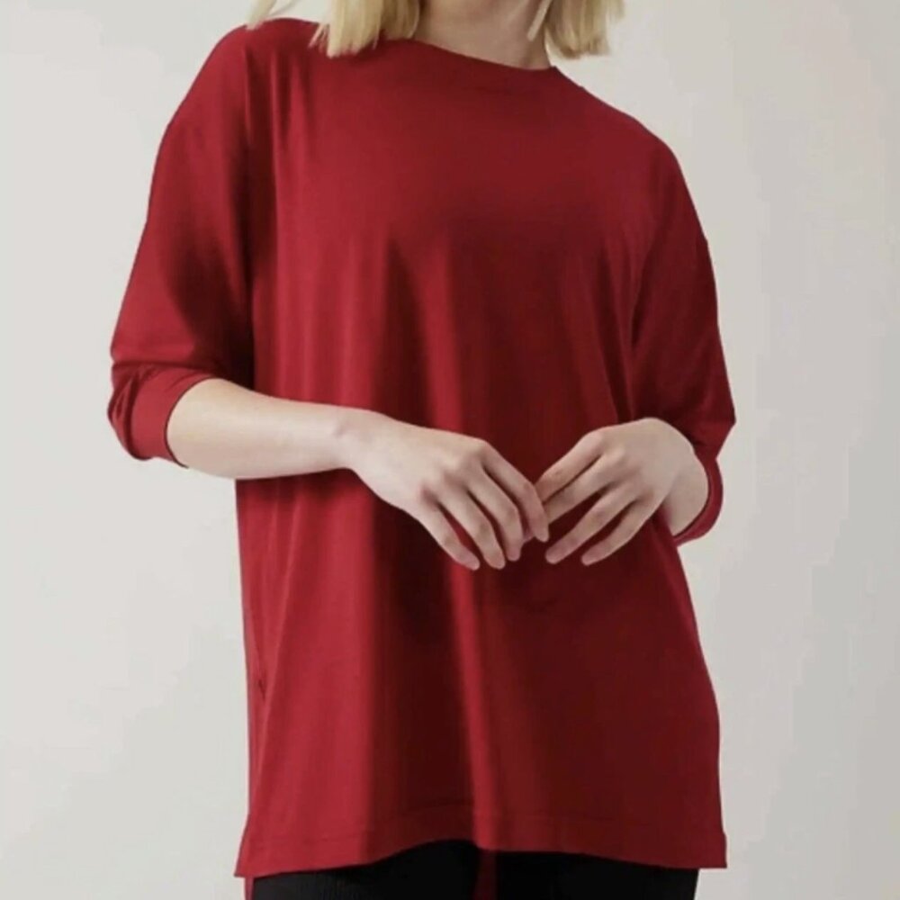 Athleta Inspire Top Red Soft‎ Stretch Side Slit Activewear Top size Large